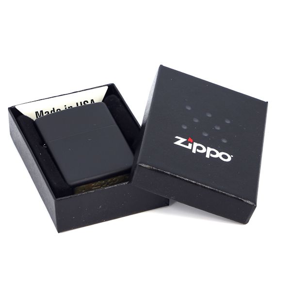 Зажигалка ZIPPO Classic с покрытием Black Crackle™, латунь и сталь, чёрная, матовая, 36x12x56 мм