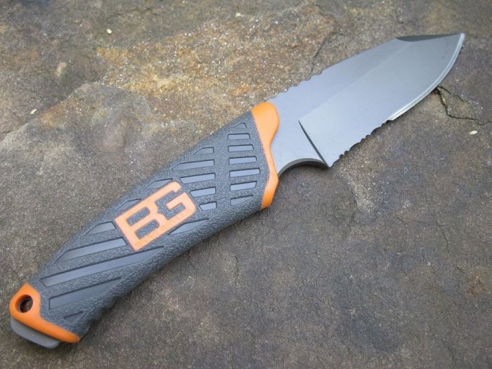 Нож Gerber Bear Grylls Compact Fixed Blade, сталь 7Cr17MoV, рукоять термопластик GRN