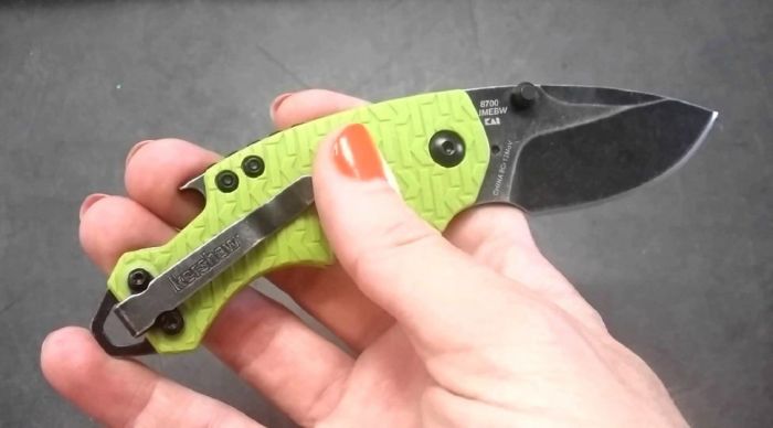 Нож складной Shuffle - KERSHAW 8700LIMEBW, сталь 8Cr13MoV c покрытием BlackWash™, рукоять текстурированный термопластик GFN зелёного цвета