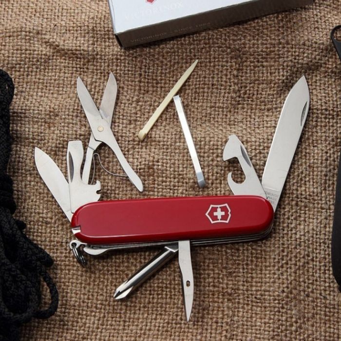 Нож перочинный Victorinox Super Tinker, сталь X55CrMo14, рукоять Cellidor®, красный